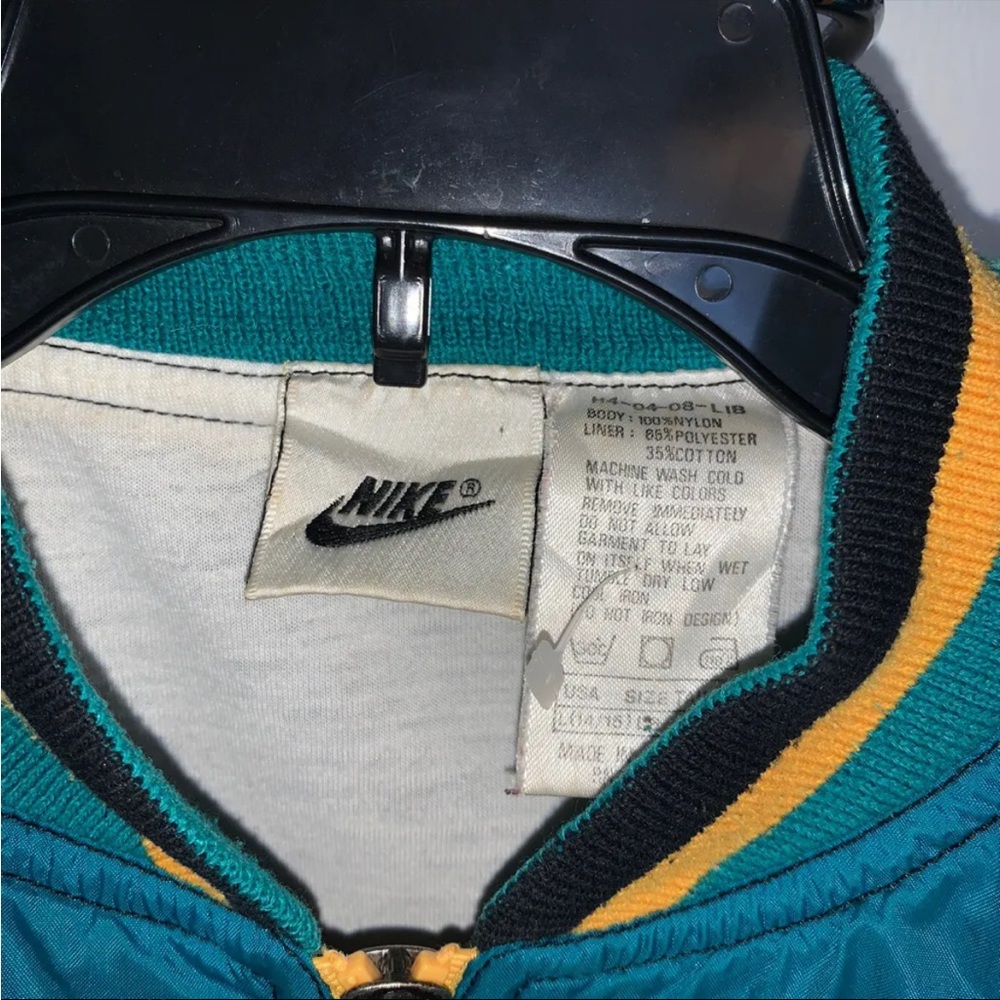 Vintage youth Nike windbreaker - Picture 3 of 3